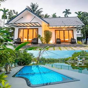  Resort La Riva Lakeside Private Pool By Voye Homes India