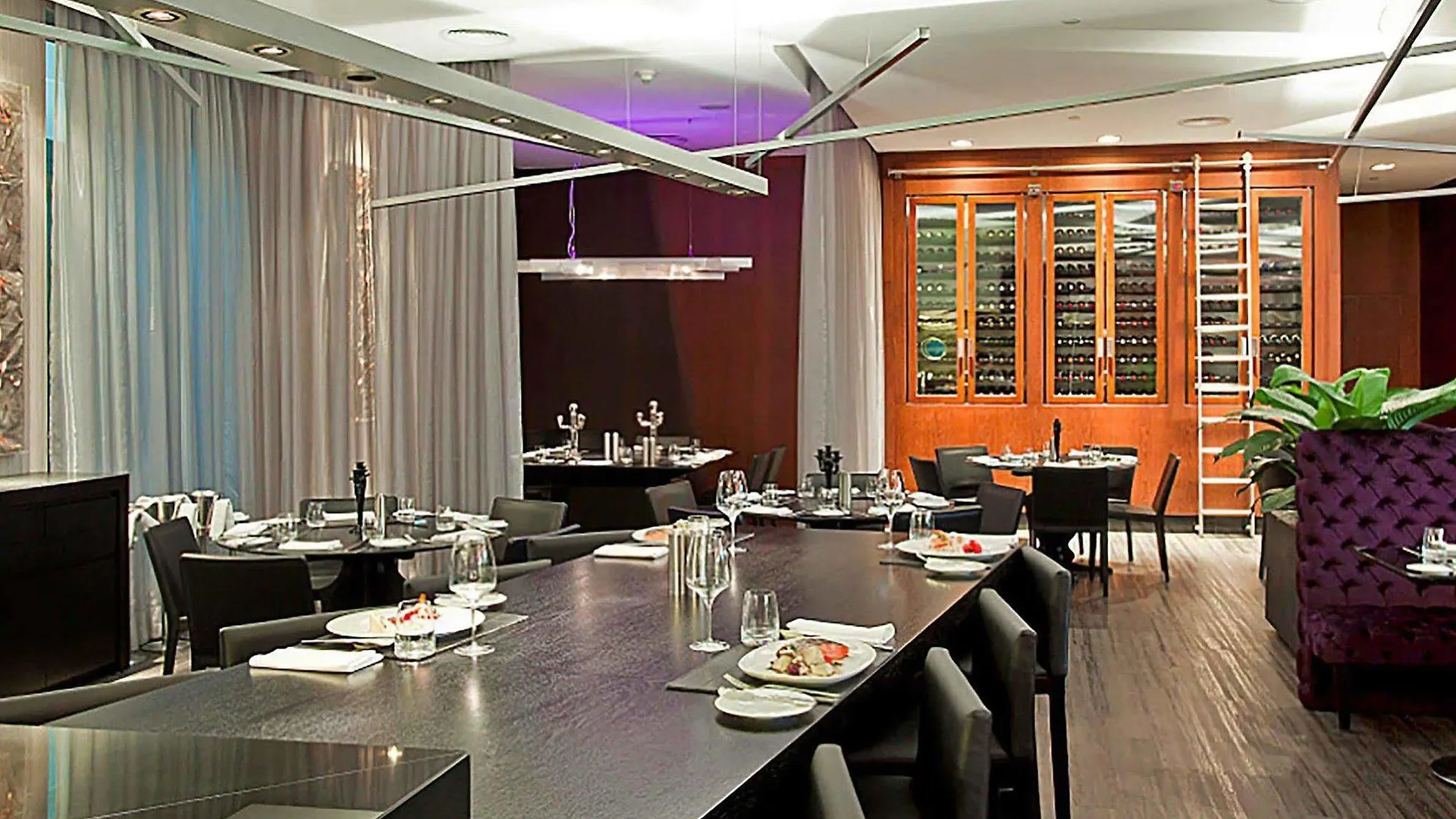 Pullman Sao Paulo Ibirapuera Hotel
